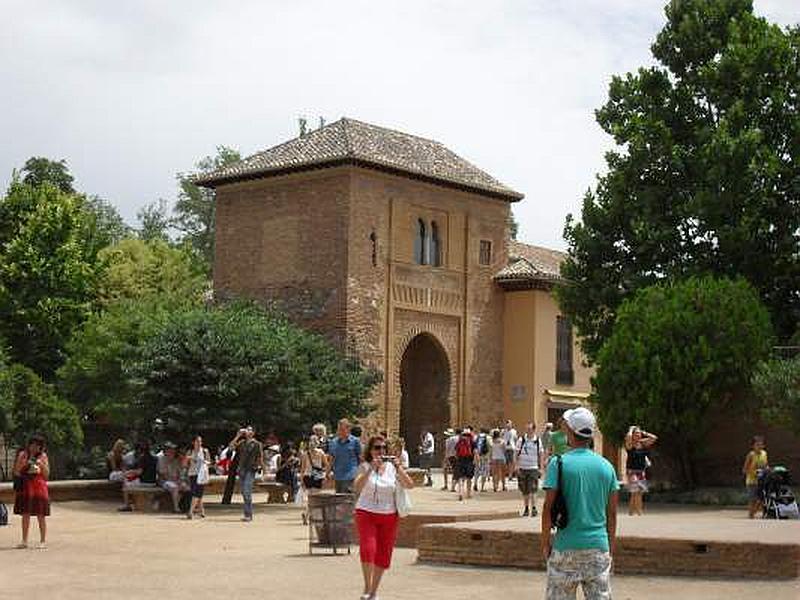 Puerta del Vino