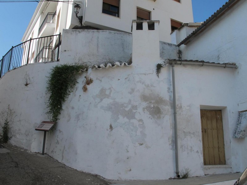 Muralla urbana de Algarinejo