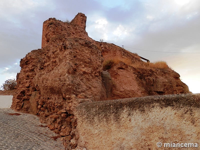 Muralla urbana de Freila