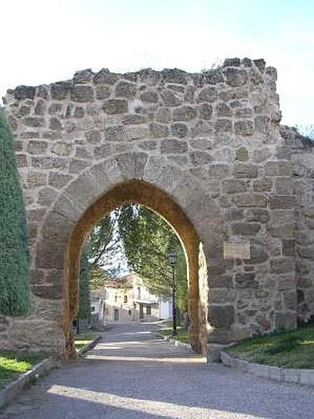 Puerta de Santa María de la Cabeza