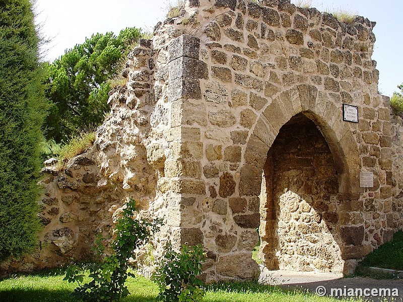 Puerta de Santa María de la Cabeza