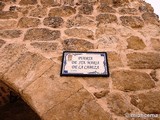 Puerta de Santa María de la Cabeza