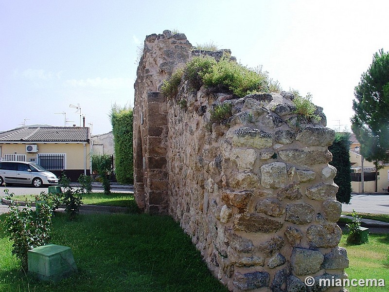 Muralla urbana de Almonacid de Zorita