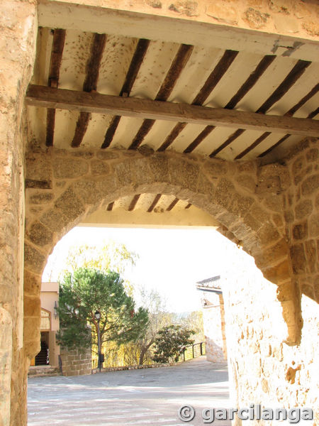 Puerta de la muralla de Zorita de los Canes