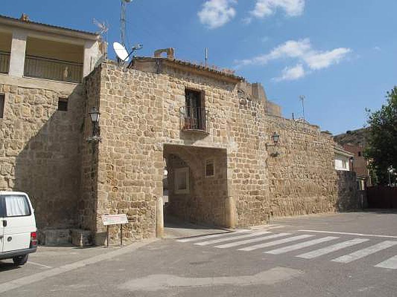 Puerta de la muralla de Zorita de los Canes