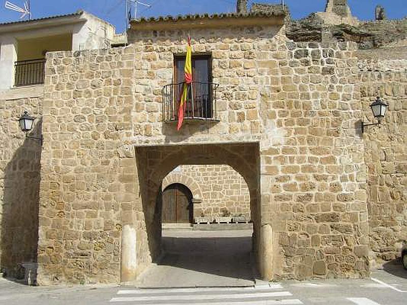 Puerta de la muralla de Zorita de los Canes