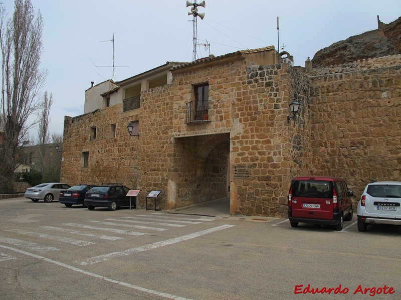 Puerta de la muralla de Zorita de los Canes