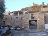 Puerta de la muralla de Zorita de los Canes