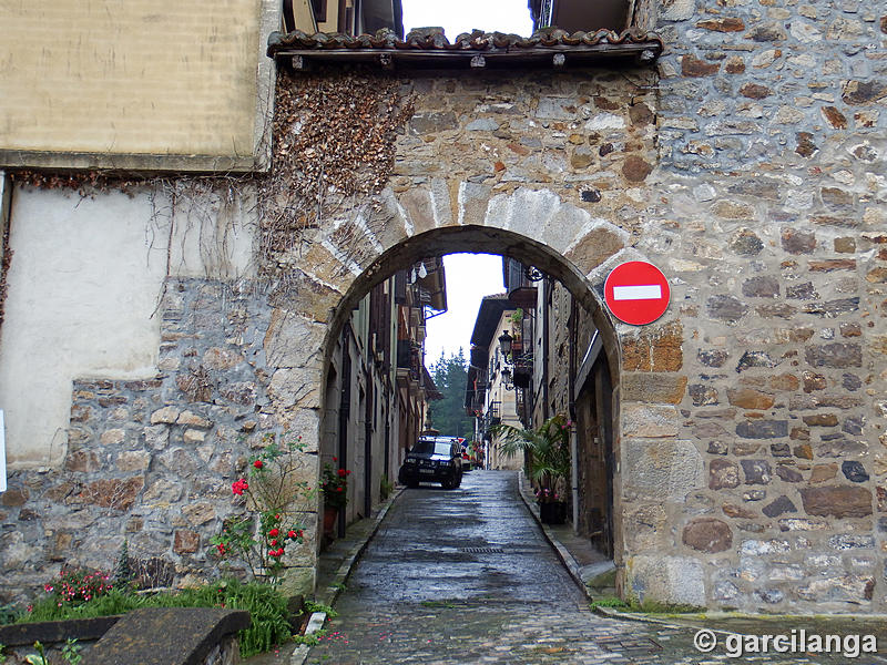 Muralla urbana de Leintz-Gatzaga