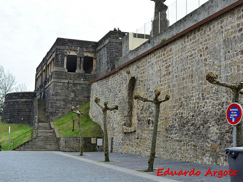 Muralla urbana de Getaria