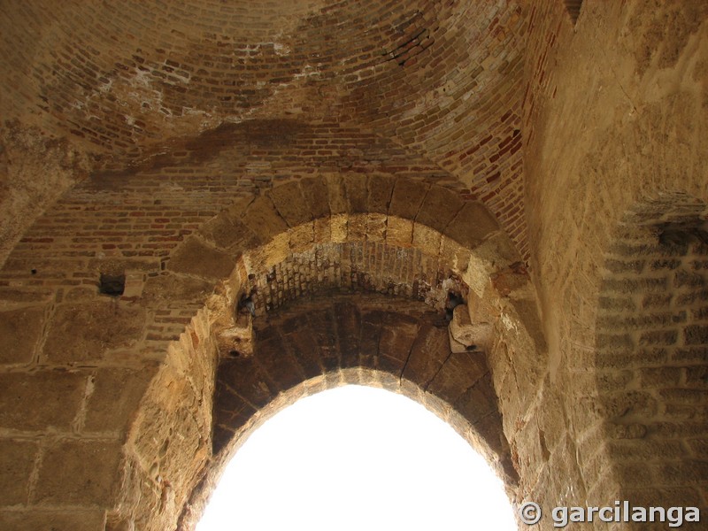 Muralla urbana de Niebla