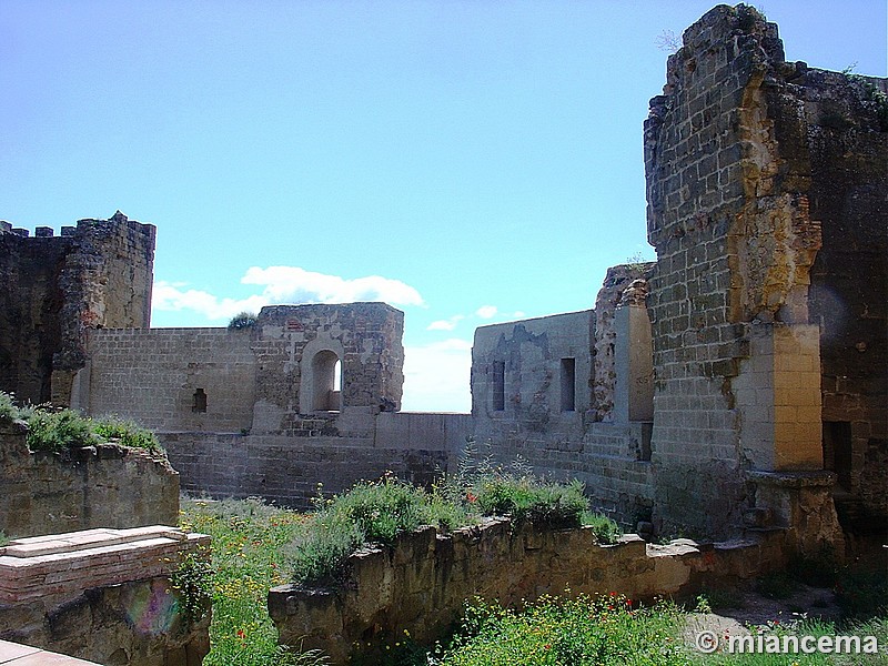 Castillo de Montearagón