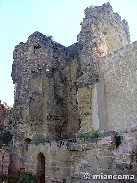 Castillo de Montearagón