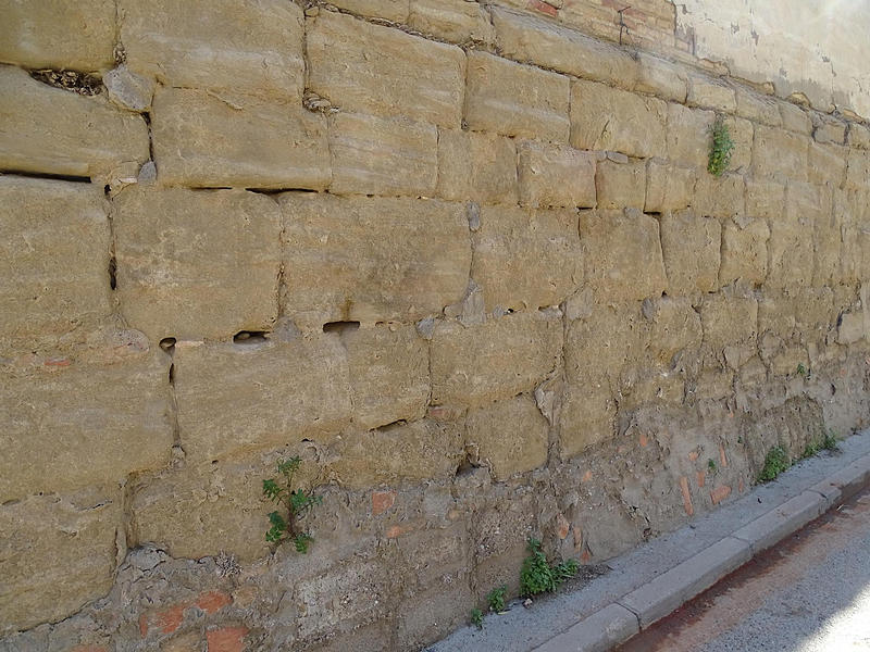 Muralla urbana de Barbastro
