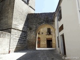 Puerta y Torreón del Barbudo