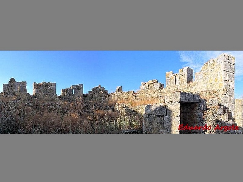 Castillo de Grajal de Campos