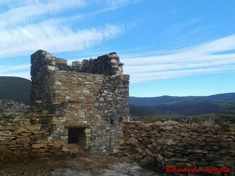 Castillo de Sarracín