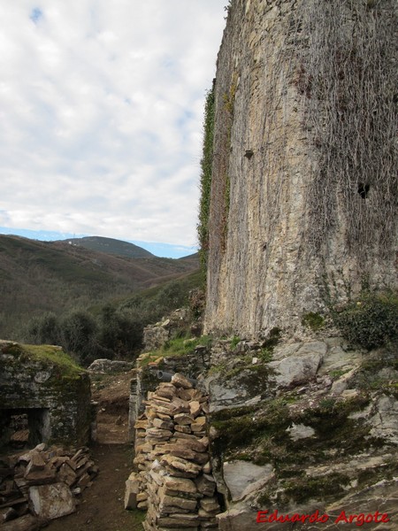 Castillo de Sarracín