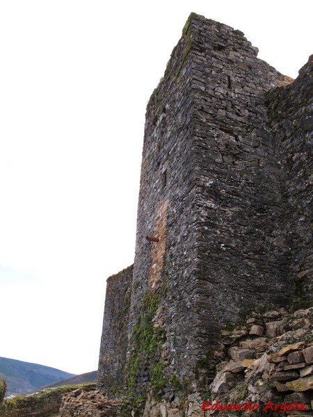 Castillo de Sarracín