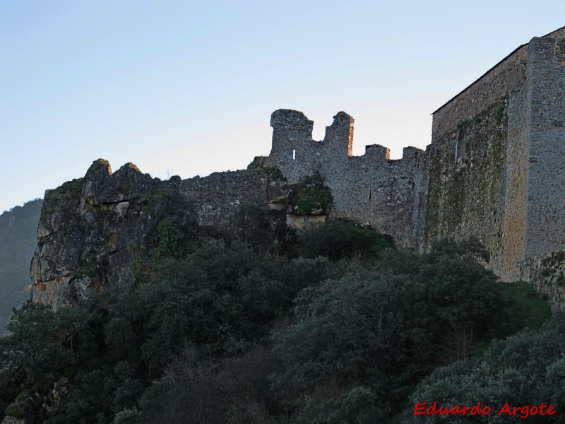 Castillo de Cornatel