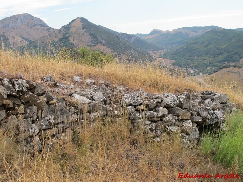 Castillo de Los Barrios de Gordón