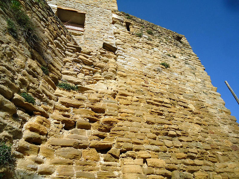 Muralla urbana de Àger