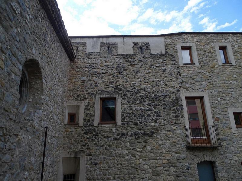 Muralla urbana de Sant Llorenç de Morunys