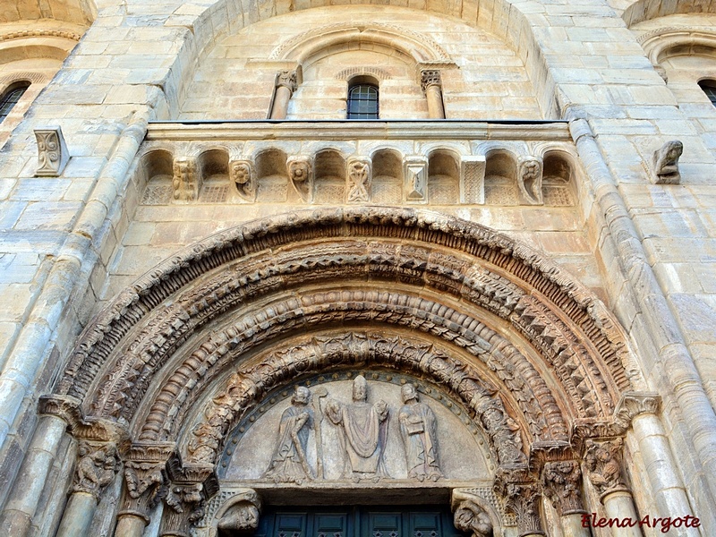 Iglesia fortificada de San Juan y San Nicolás