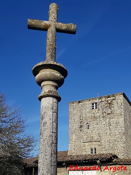 Torre y Pazo de San Miguel da Penas