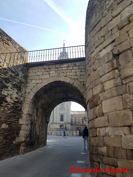 Puerta de Santiago