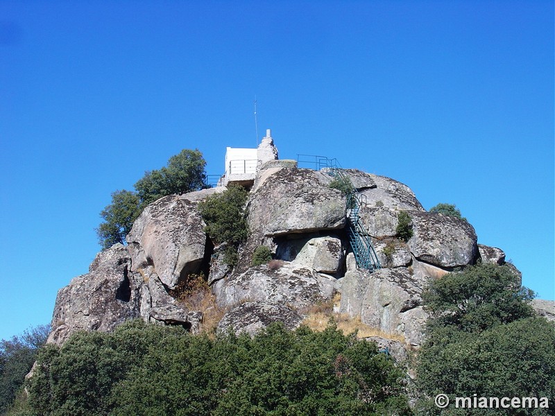 Recinto murado de Peña Muñana