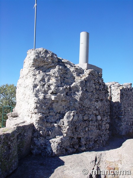 Recinto murado de Peña Muñana