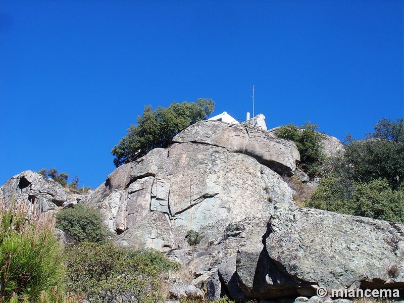 Recinto murado de Peña Muñana