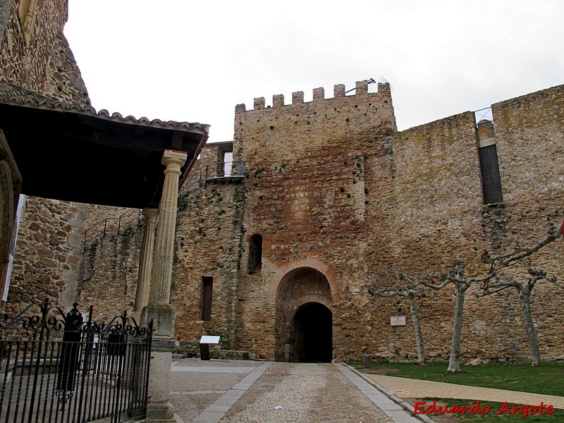 Muralla urbana de Buitrago de Lozoya