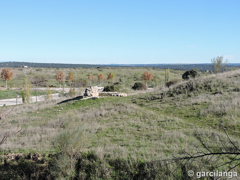 Búnkers y trincheras de la calle Acanto