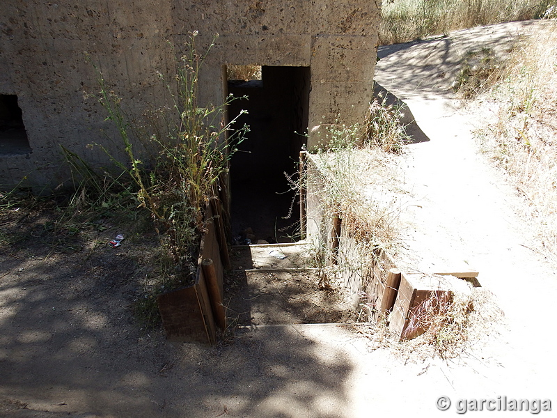 Búnkers de la Dehesa de Navalcarbón