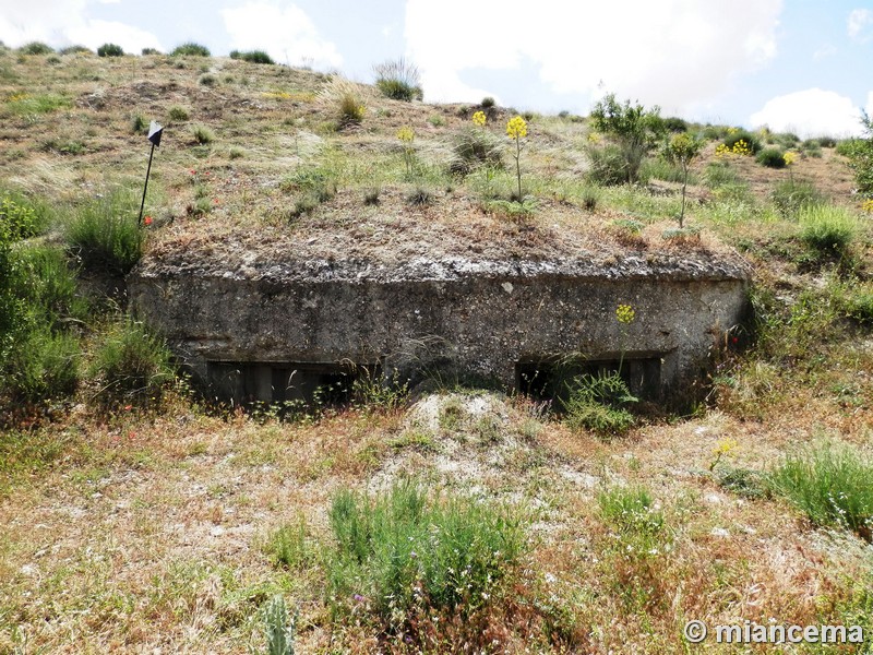 Bunker Hexagonal, trincheras y refugios