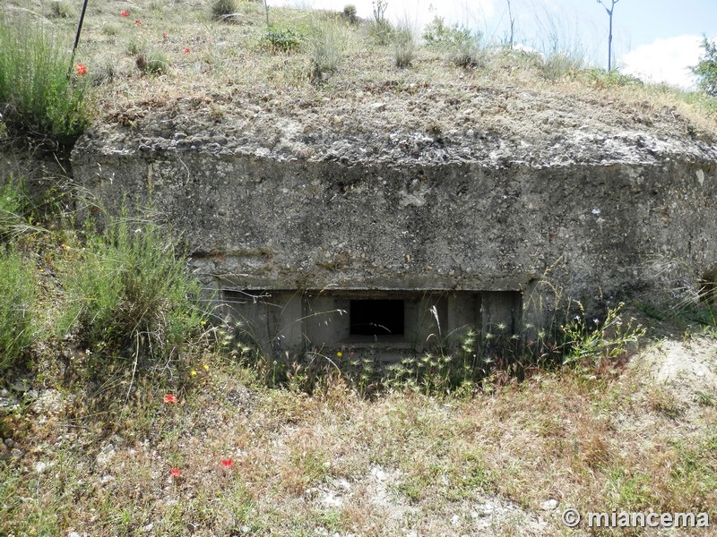 Bunker Hexagonal, trincheras y refugios