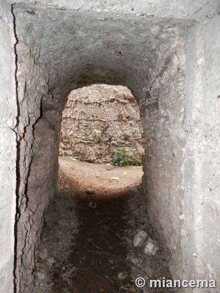 Bunker Hexagonal, trincheras y refugios