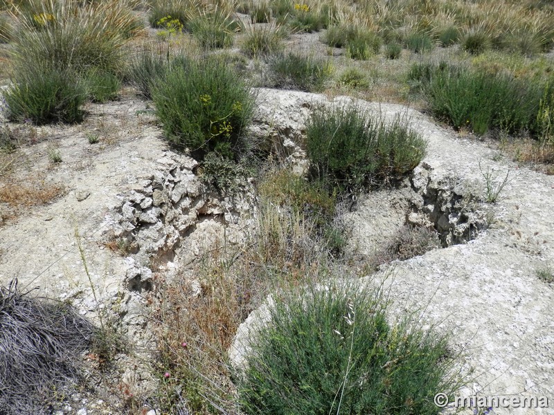 Bunker Hexagonal, trincheras y refugios