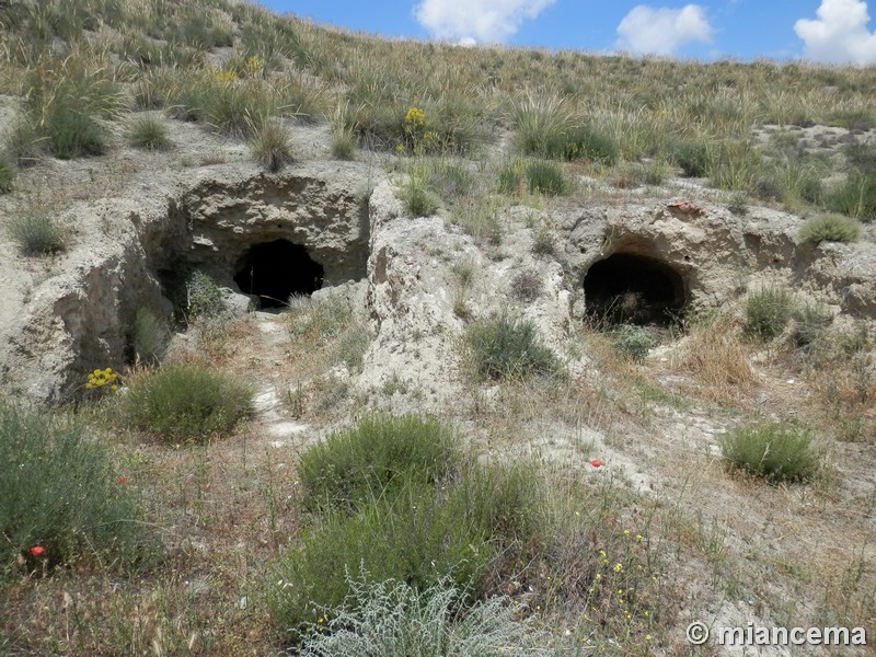 Bunker Hexagonal, trincheras y refugios