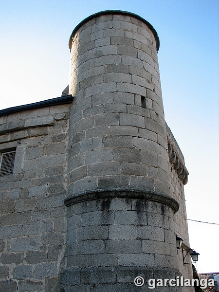 Iglesia fortificada de Santa María de la Asunción