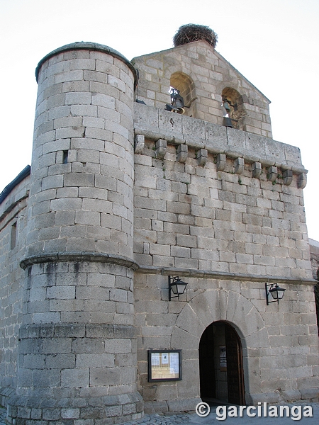 Iglesia fortificada de Santa María de la Asunción