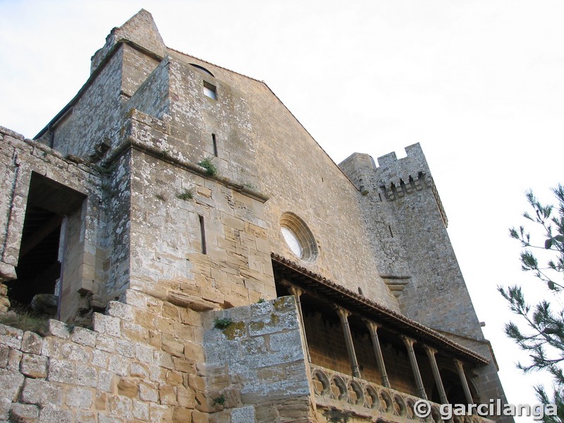 Basílica fortificada de Santa María la Real