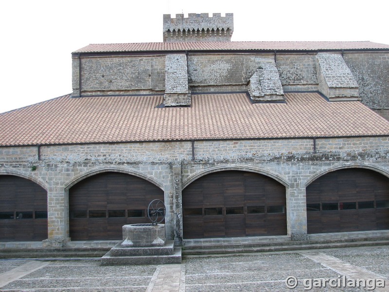 Basílica fortificada de Santa María la Real