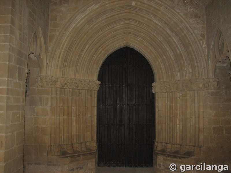 Basílica fortificada de Santa María la Real