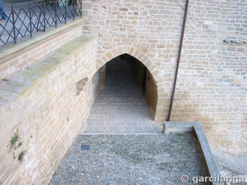 Basílica fortificada de Santa María la Real