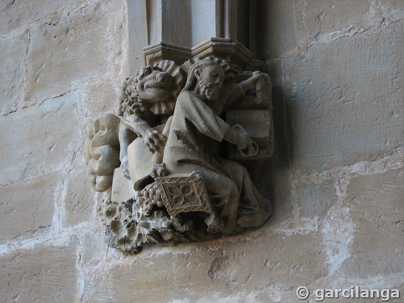 Basílica fortificada de Santa María la Real