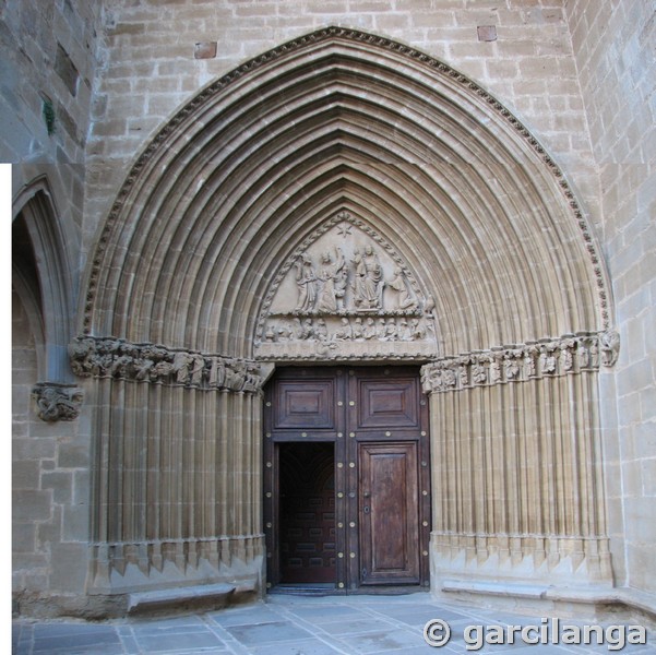 Basílica fortificada de Santa María la Real