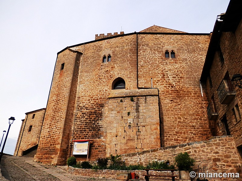 Basílica fortificada de Santa María la Real